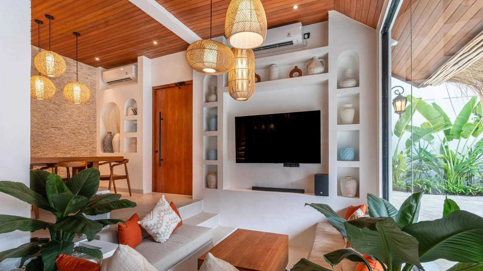 Harsita Villa Management Seminyak  Seminyak (Bali)